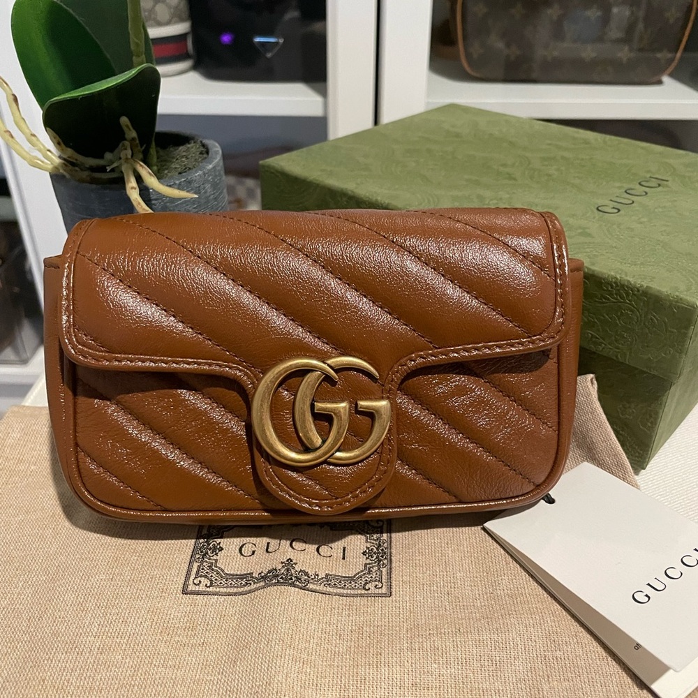 Gucci Marmont Super Mini